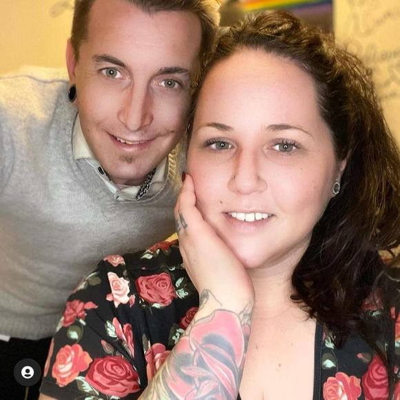 Meet your Posher, Amanda - Picture 1 of 1